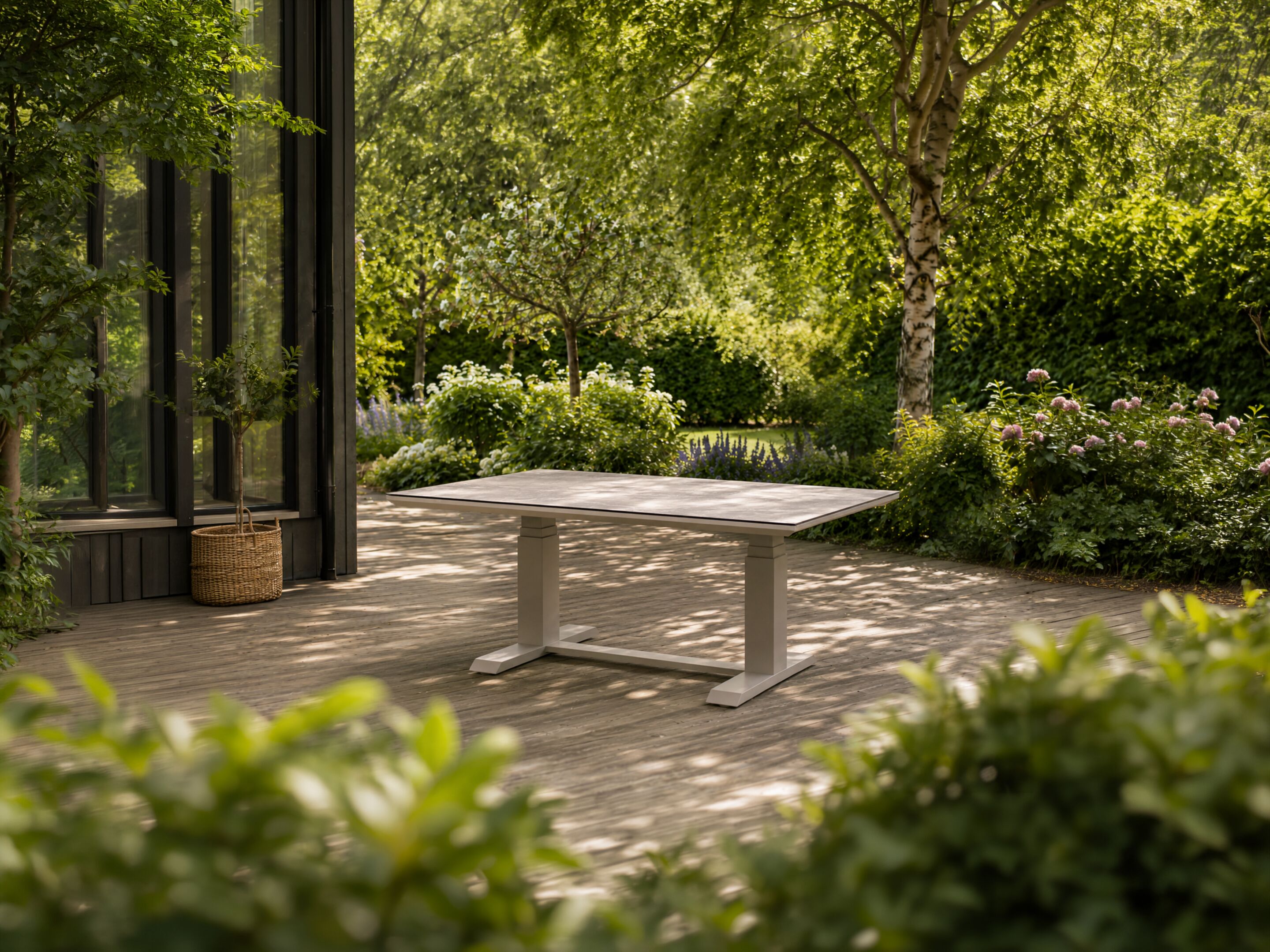 Bumblebee Loungetisch – Höhenverstellbarer Outdoor-Tisch | Willab Garden