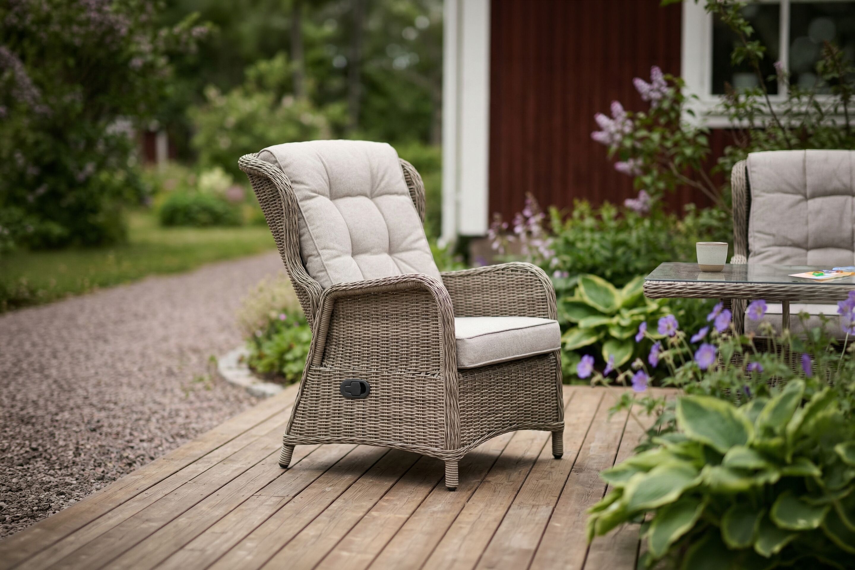 Cricket Sessel aus Polyrattan – verstellbarer Ohrensessel für die Terrasse