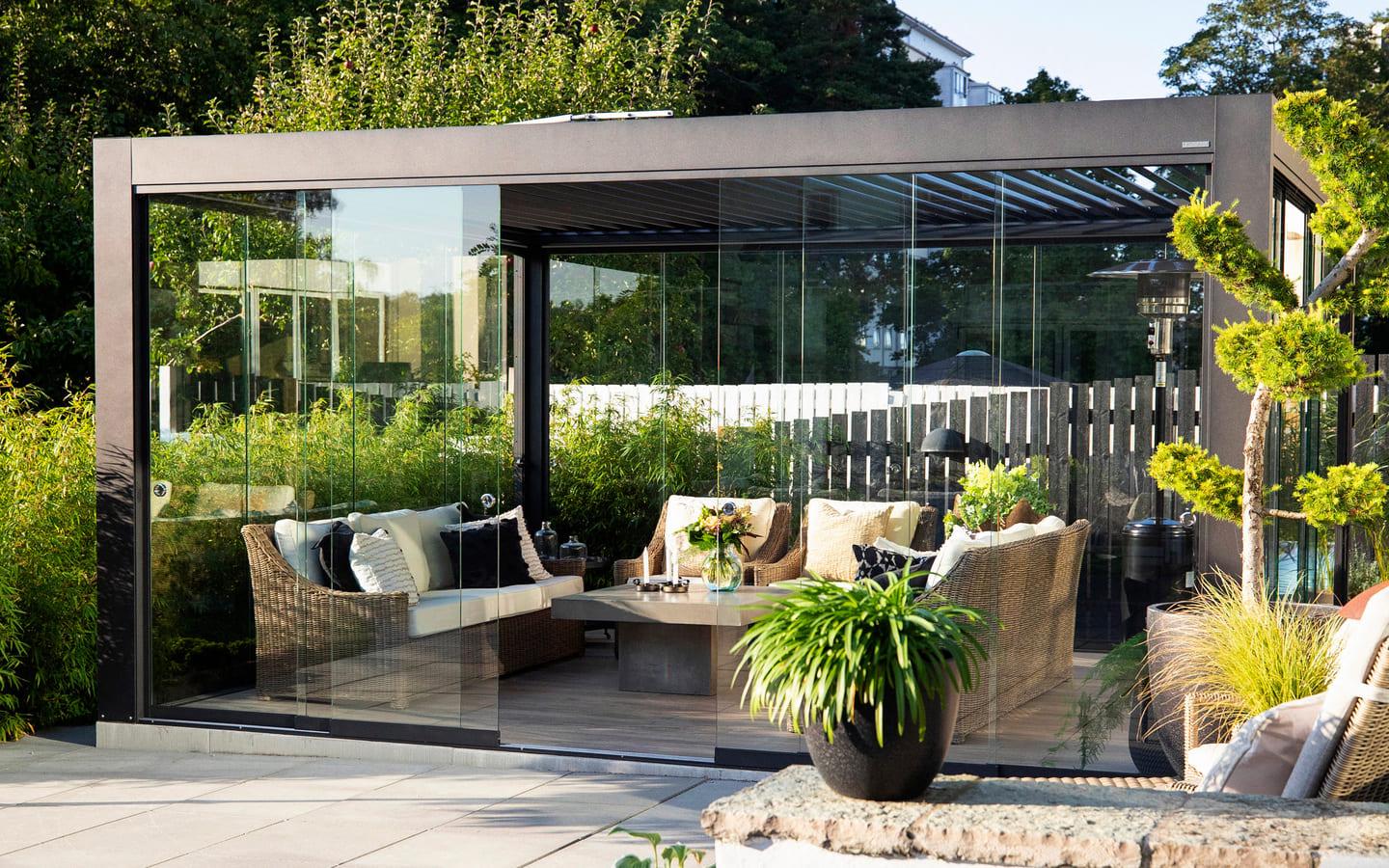Pergola Linear Antracit Front Angelholm